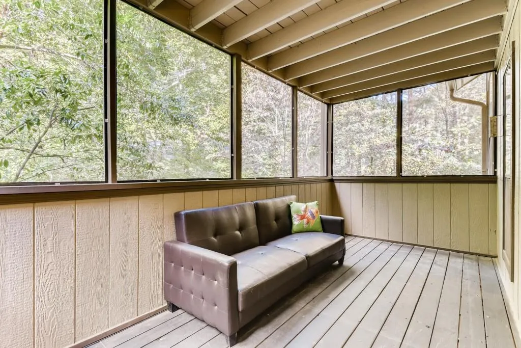 1308 Woodcliff Drive Unit 1308, Sandy Springs, Georgia 30350, 1 Bedroom Bedrooms, ,1 BathroomBathrooms,Residential,Sold,1308 Woodcliff Drive Unit 1308,6801985