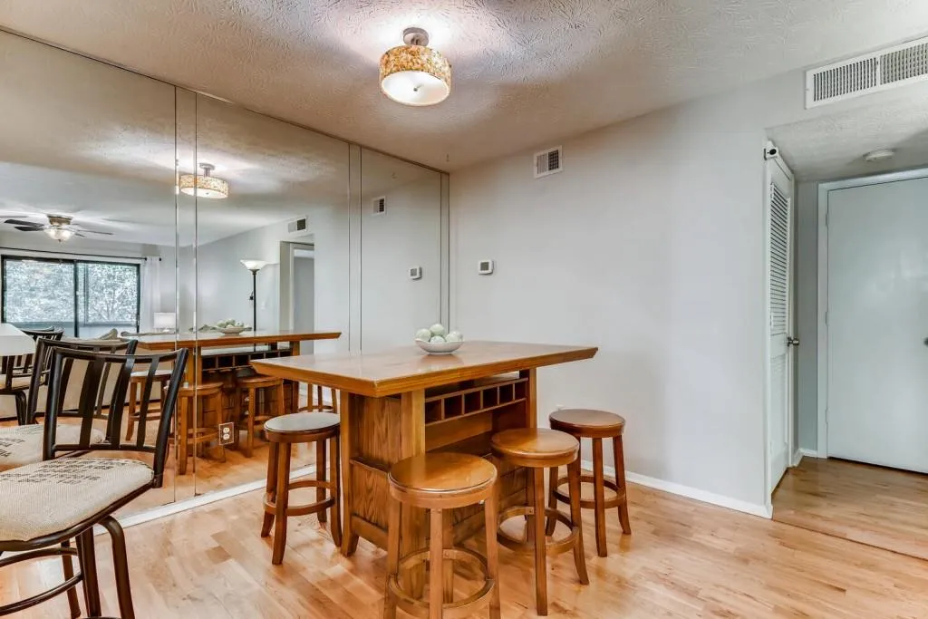 1308 Woodcliff Drive Unit 1308, Sandy Springs, Georgia 30350, 1 Bedroom Bedrooms, ,1 BathroomBathrooms,Residential,Sold,1308 Woodcliff Drive Unit 1308,6801985