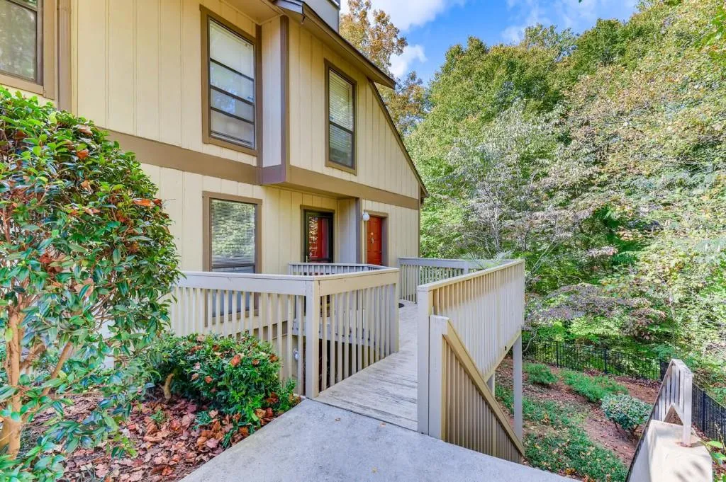1308 Woodcliff Drive Unit 1308, Sandy Springs, Georgia 30350, 1 Bedroom Bedrooms, ,1 BathroomBathrooms,Residential,Sold,1308 Woodcliff Drive Unit 1308,6801985