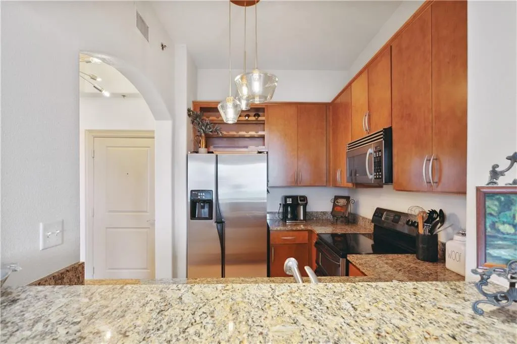 3445 Stratford Road Ne Unit 2105, Atlanta, Georgia 30326, 1 Bedroom Bedrooms, ,1 BathroomBathrooms,Residential,Sold,3445 Stratford Road Ne Unit 2105,7066465