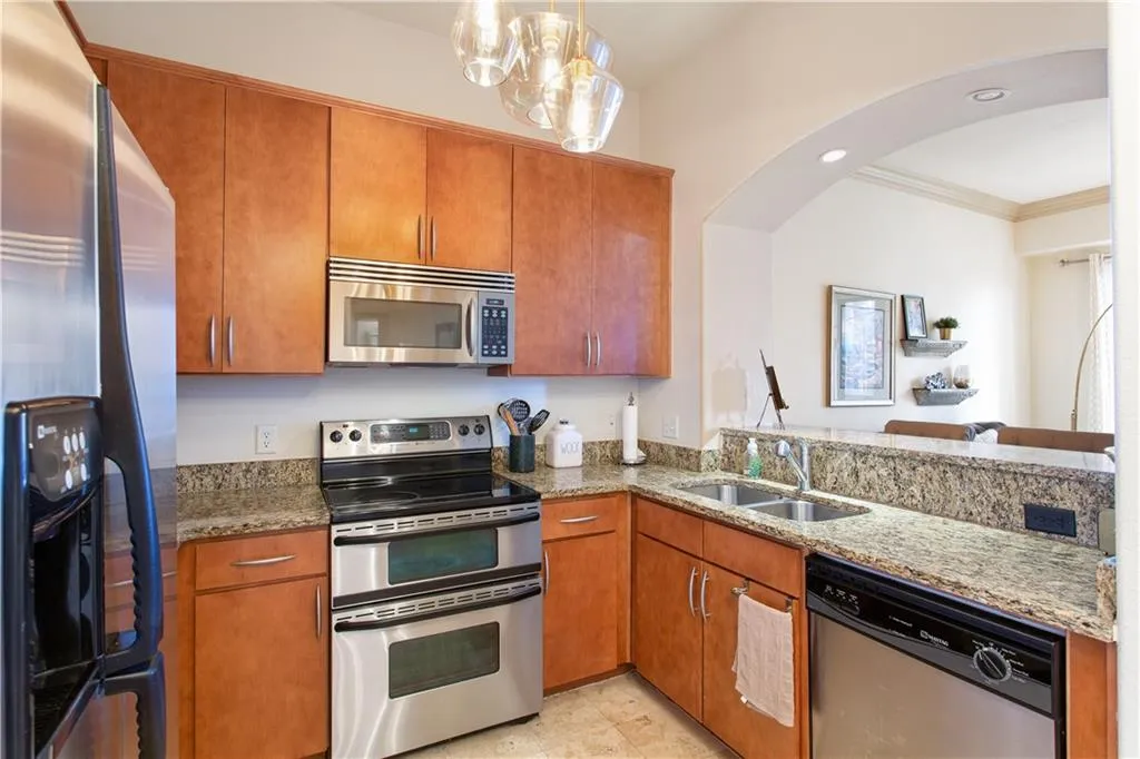 3445 Stratford Road Ne Unit 2105, Atlanta, Georgia 30326, 1 Bedroom Bedrooms, ,1 BathroomBathrooms,Residential,Sold,3445 Stratford Road Ne Unit 2105,7066465