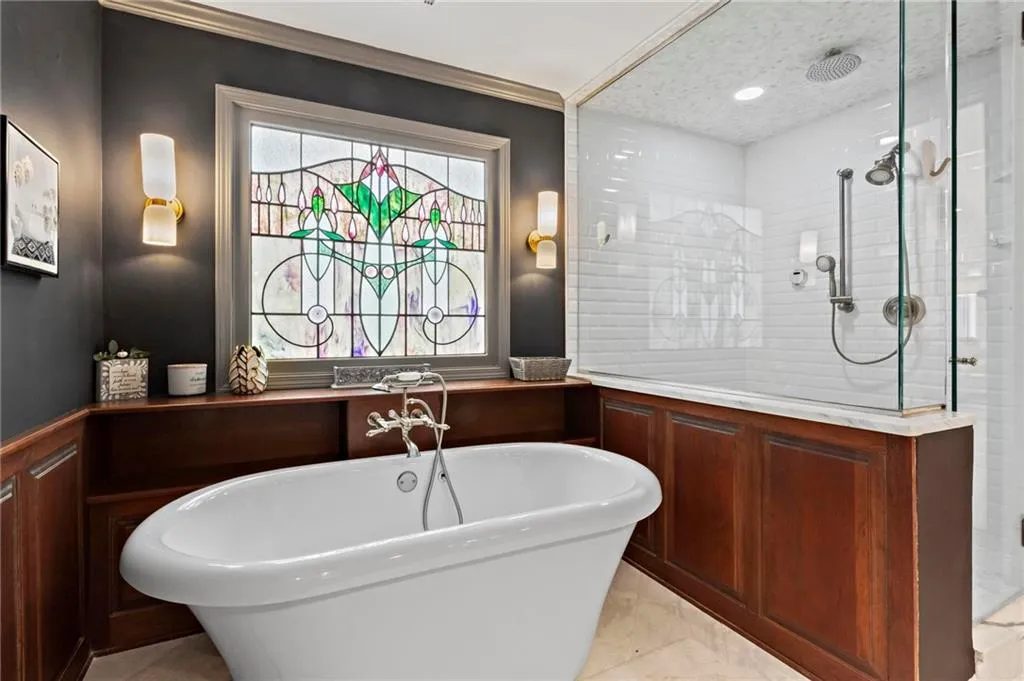 1890 Spalding Drive, Atlanta, Georgia 30350, 5 Bedrooms Bedrooms, ,3 BathroomsBathrooms,Residential,For Sale,1890 Spalding Drive,7619822