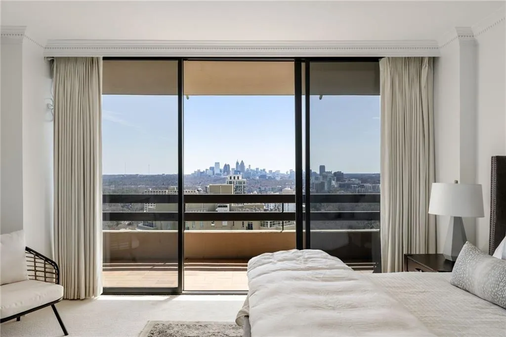 2660 Peachtree Road Nw Unit 25h, Atlanta, Georgia 30305, 2 Bedrooms Bedrooms, ,2 BathroomsBathrooms,Residential,For Sale,2660 Peachtree Road Nw Unit 25h,7518551