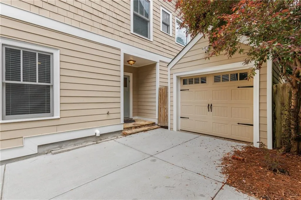 2217 Virginia Place Ne, Atlanta, Georgia 30305, 4 Bedrooms Bedrooms, ,3 BathroomsBathrooms,Residential,Sold,2217 Virginia Place Ne,7579238