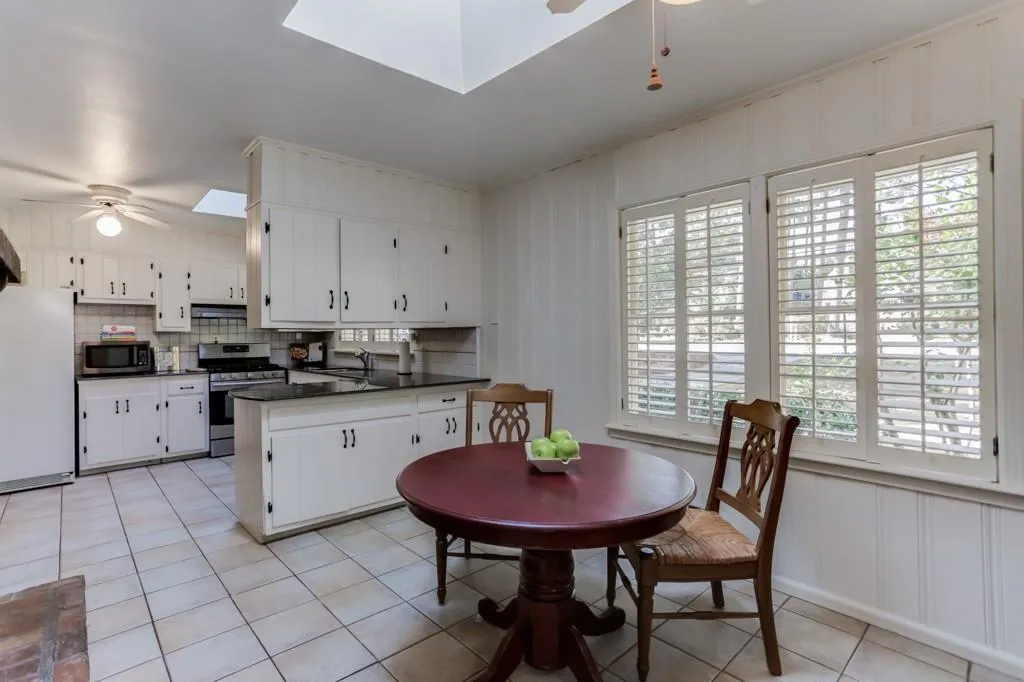 4545 Jolyn Place, Sandy Springs, Georgia 30342, 3 Bedrooms Bedrooms, ,3 BathroomsBathrooms,Residential,Sold,4545 Jolyn Place,6523042 4545 Jolyn Place, Sandy Springs, Georgia 30342, 3 Bedrooms Bedrooms, ,3 BathroomsBathrooms,Residential,Sold,4545 Jolyn Place,6523042