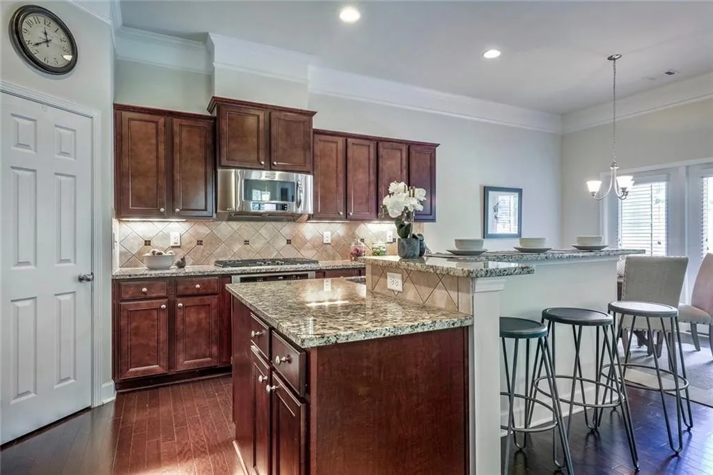 821 Northam Lane, Sandy Springs, Georgia 30342, 3 Bedrooms Bedrooms, ,3 BathroomsBathrooms,Residential,Sold,821 Northam Lane,6041446