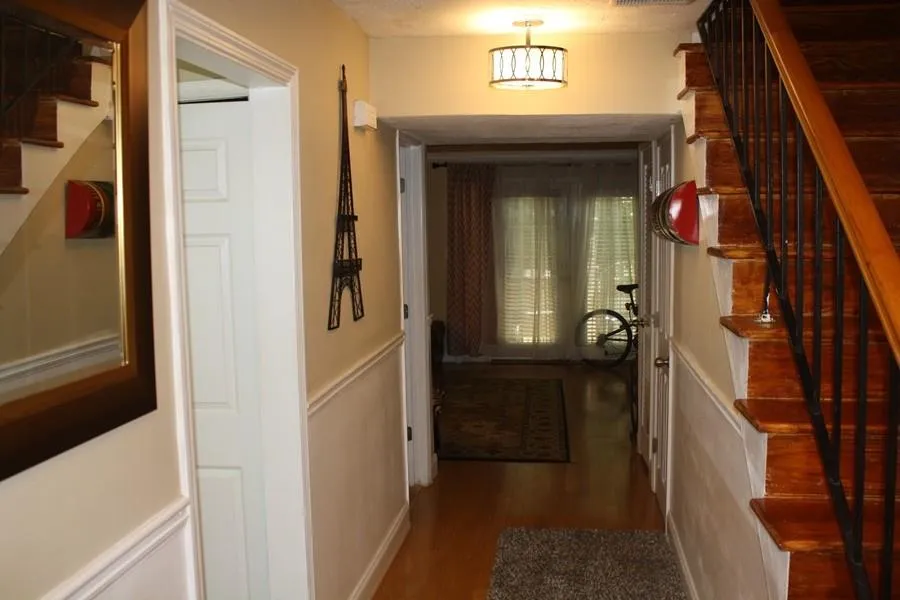 6980 Roswell Road Unit H1, Atlanta, Georgia 30328, 3 Bedrooms Bedrooms, ,2 BathroomsBathrooms,Residential,Sold,6980 Roswell Road Unit H1,5696079