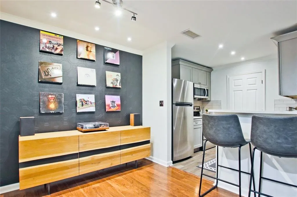 327 Granville Court, Atlanta, Georgia 30328, 1 Bedroom Bedrooms, ,1 BathroomBathrooms,Residential,Sold,327 Granville Court,7098687