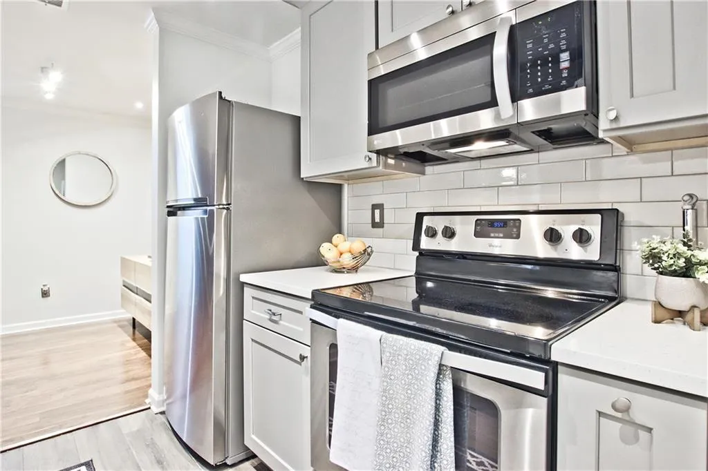 327 Granville Court, Atlanta, Georgia 30328, 1 Bedroom Bedrooms, ,1 BathroomBathrooms,Residential,Sold,327 Granville Court,7098687