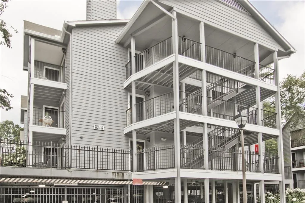 327 Granville Court, Atlanta, Georgia 30328, 1 Bedroom Bedrooms, ,1 BathroomBathrooms,Residential,Sold,327 Granville Court,7098687