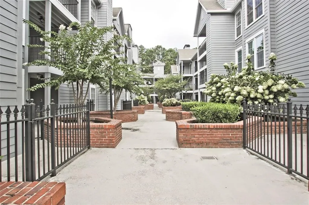 327 Granville Court, Atlanta, Georgia 30328, 1 Bedroom Bedrooms, ,1 BathroomBathrooms,Residential,Sold,327 Granville Court,7098687