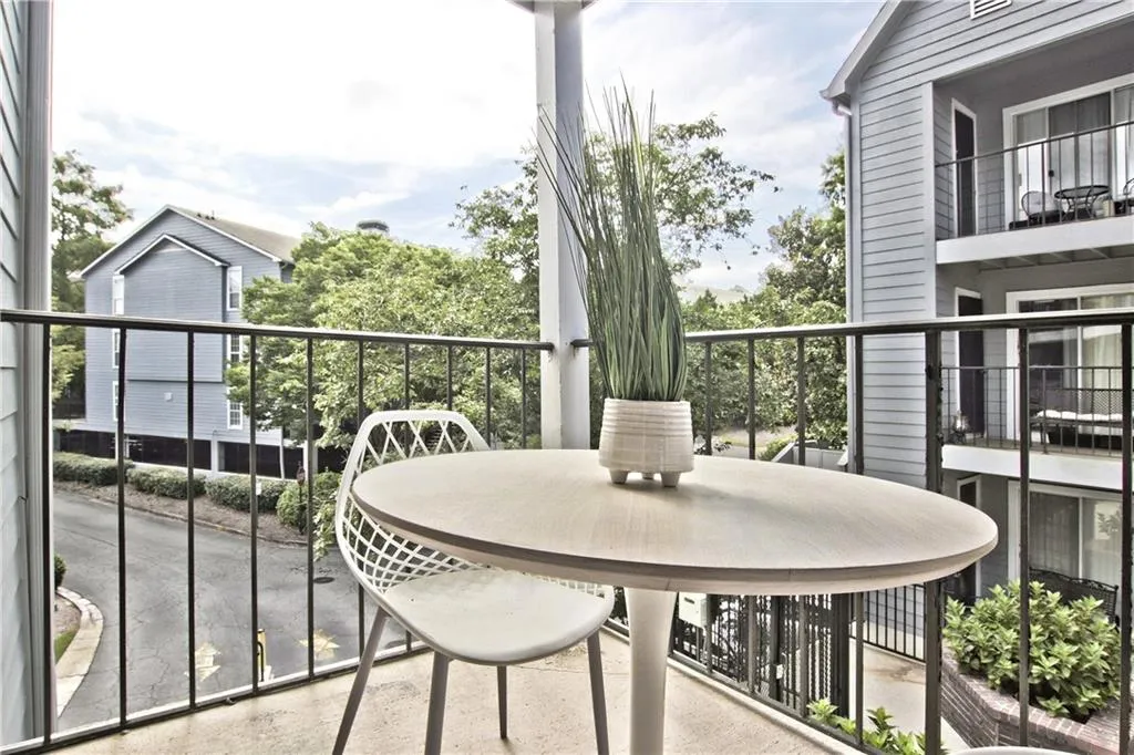 327 Granville Court, Atlanta, Georgia 30328, 1 Bedroom Bedrooms, ,1 BathroomBathrooms,Residential,Sold,327 Granville Court,7098687