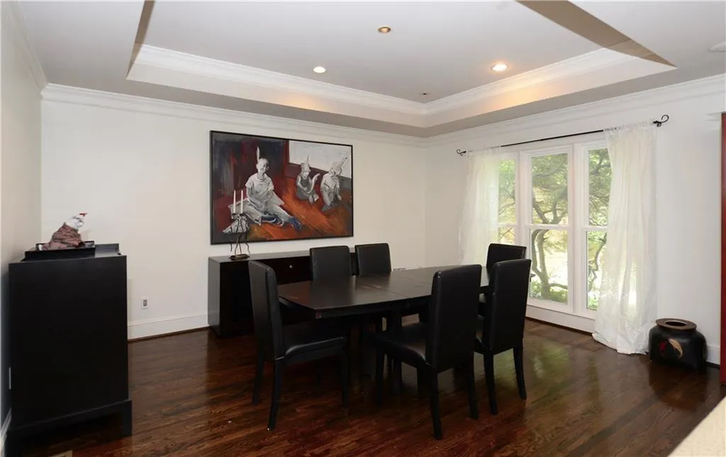 130 Belmont Trace Nw, Sandy Springs, Georgia 30328, 3 Bedrooms Bedrooms, ,2 BathroomsBathrooms,Residential,Sold,130 Belmont Trace Nw,5716629