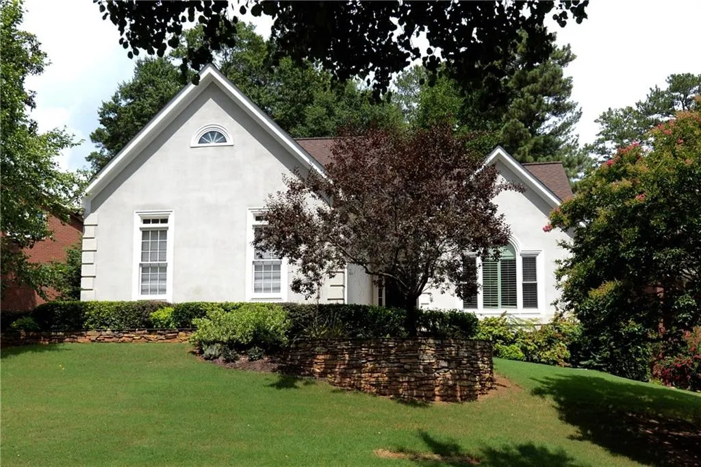 130 Belmont Trace Nw, Sandy Springs, Georgia 30328, 3 Bedrooms Bedrooms, ,2 BathroomsBathrooms,Residential,Sold,130 Belmont Trace Nw,5716629