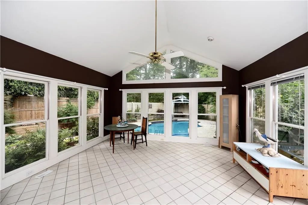 130 Belmont Trace Nw, Sandy Springs, Georgia 30328, 3 Bedrooms Bedrooms, ,2 BathroomsBathrooms,Residential,Sold,130 Belmont Trace Nw,5716629