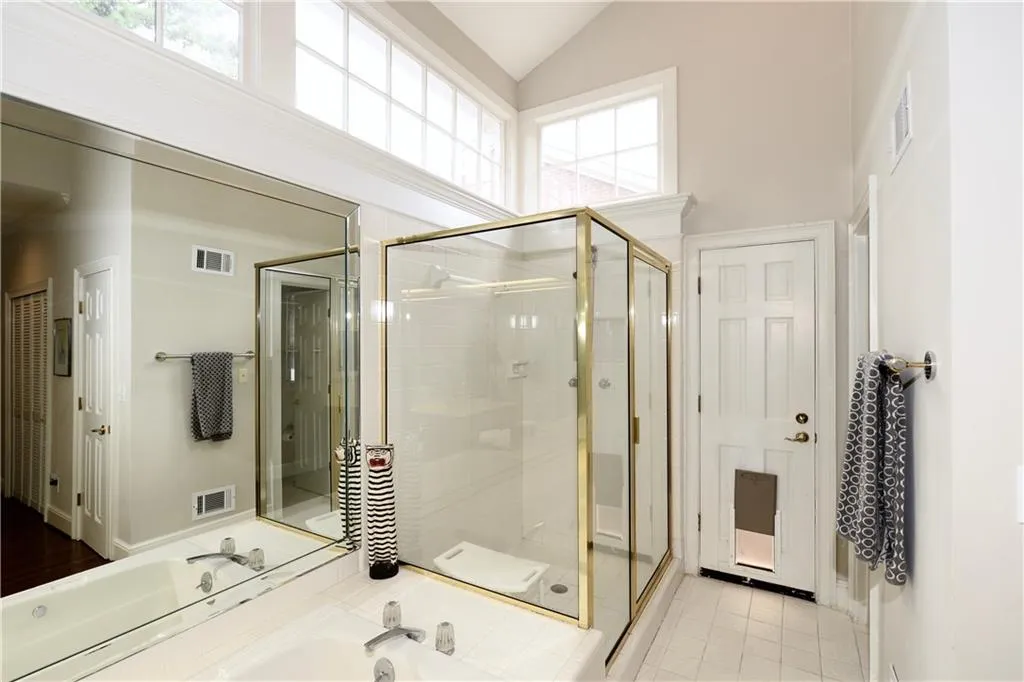 130 Belmont Trace Nw, Sandy Springs, Georgia 30328, 3 Bedrooms Bedrooms, ,2 BathroomsBathrooms,Residential,Sold,130 Belmont Trace Nw,5716629