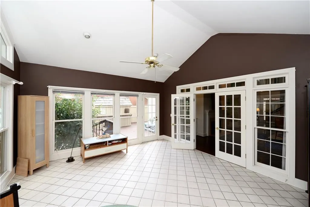 130 Belmont Trace Nw, Sandy Springs, Georgia 30328, 3 Bedrooms Bedrooms, ,2 BathroomsBathrooms,Residential,Sold,130 Belmont Trace Nw,5716629