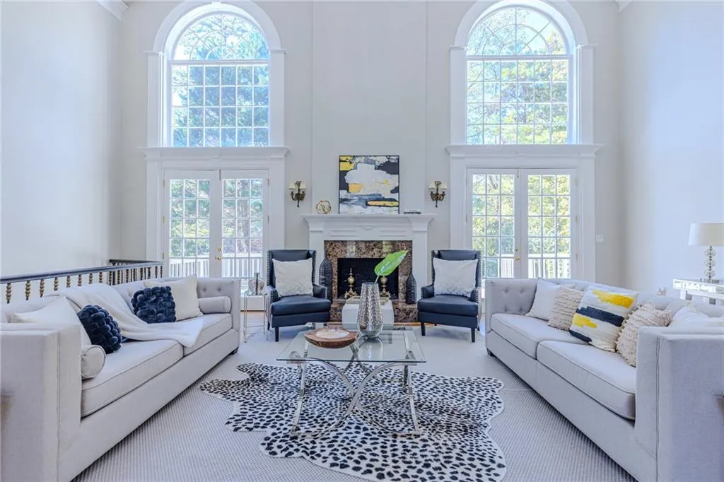 7680 Jett Ferry Road, Atlanta, Georgia 30350, 5 Bedrooms Bedrooms, ,3 BathroomsBathrooms,Residential,For Sale,7680 Jett Ferry Road,7669141