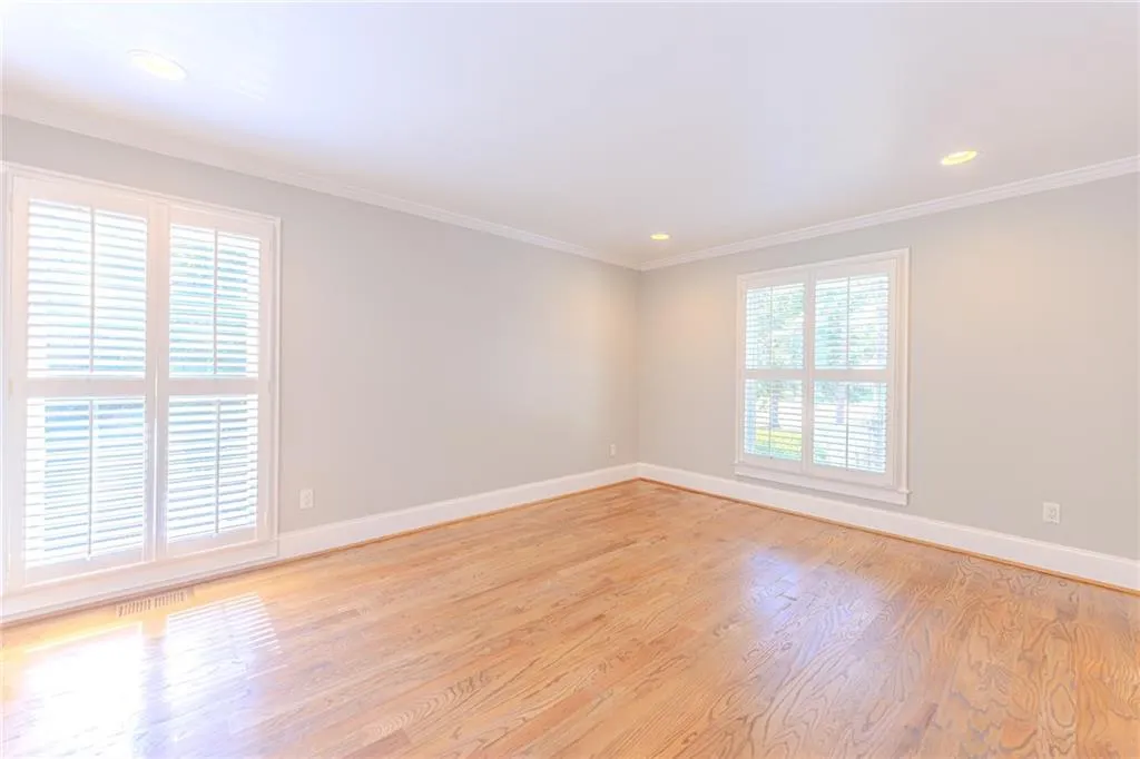 7680 Jett Ferry Road, Atlanta, Georgia 30350, 5 Bedrooms Bedrooms, ,3 BathroomsBathrooms,Residential,For Sale,7680 Jett Ferry Road,7669141