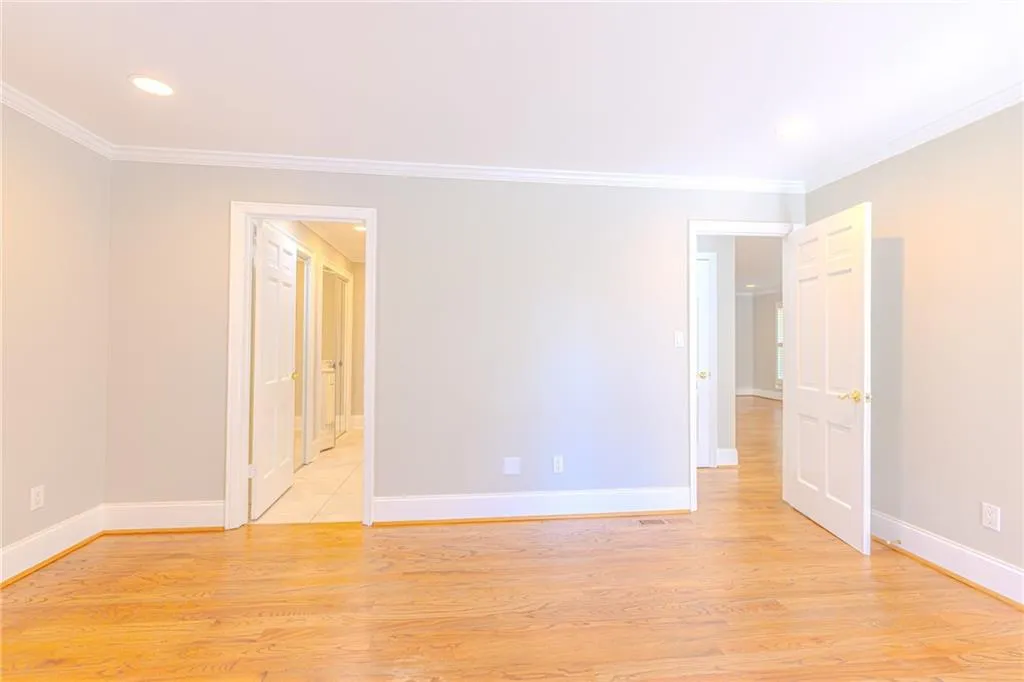 7680 Jett Ferry Road, Atlanta, Georgia 30350, 5 Bedrooms Bedrooms, ,3 BathroomsBathrooms,Residential,For Sale,7680 Jett Ferry Road,7669141