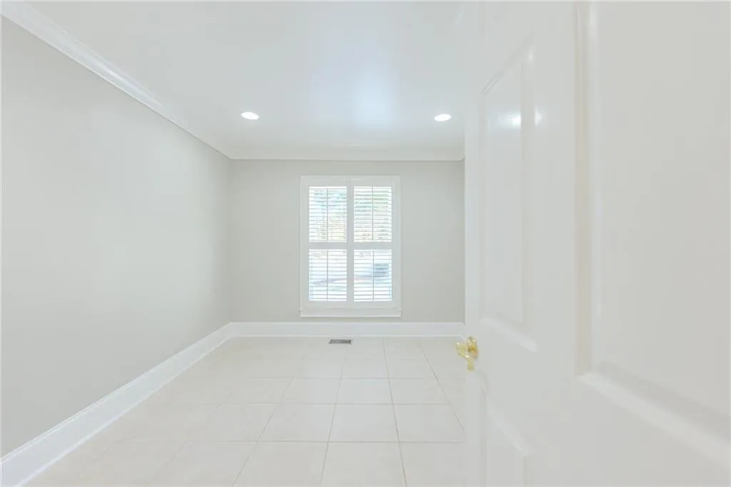 7680 Jett Ferry Road, Atlanta, Georgia 30350, 5 Bedrooms Bedrooms, ,3 BathroomsBathrooms,Residential,For Sale,7680 Jett Ferry Road,7669141