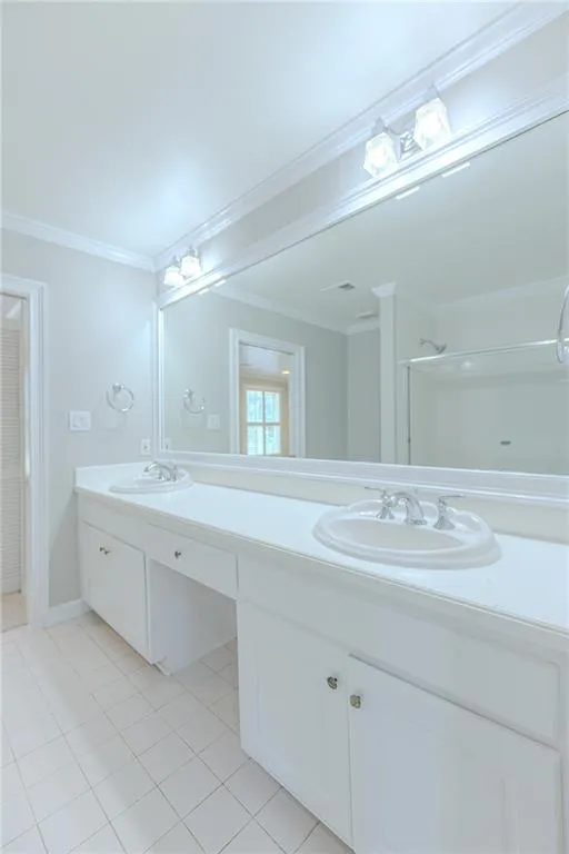 7680 Jett Ferry Road, Atlanta, Georgia 30350, 5 Bedrooms Bedrooms, ,3 BathroomsBathrooms,Residential,For Sale,7680 Jett Ferry Road,7669141