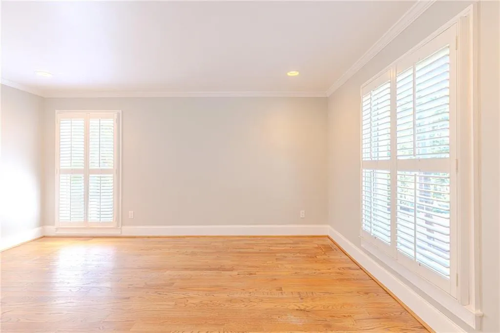 7680 Jett Ferry Road, Atlanta, Georgia 30350, 5 Bedrooms Bedrooms, ,3 BathroomsBathrooms,Residential,For Sale,7680 Jett Ferry Road,7669141