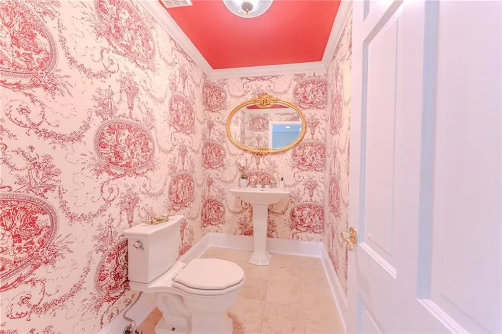 7680 Jett Ferry Road, Atlanta, Georgia 30350, 5 Bedrooms Bedrooms, ,3 BathroomsBathrooms,Residential,For Sale,7680 Jett Ferry Road,7669141