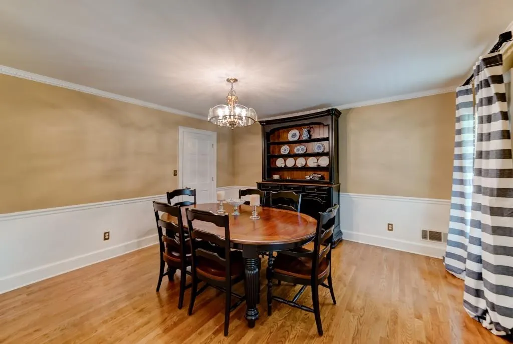 6985 Northgreen Drive Ne, Atlanta, Georgia 30328, 4 Bedrooms Bedrooms, ,4 BathroomsBathrooms,Residential,Sold,6985 Northgreen Drive Ne,5904450