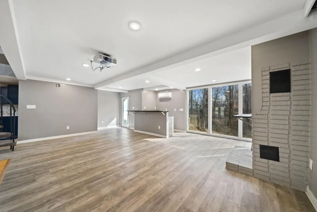 1300 Indian Trail Nw, Atlanta, Georgia 30327, 5 Bedrooms Bedrooms, ,4 BathroomsBathrooms,Residential,Sold,1300 Indian Trail Nw,7521473