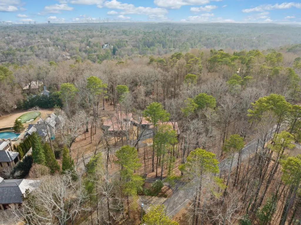 1300 Indian Trail Nw, Atlanta, Georgia 30327, 5 Bedrooms Bedrooms, ,4 BathroomsBathrooms,Residential,Sold,1300 Indian Trail Nw,7521473