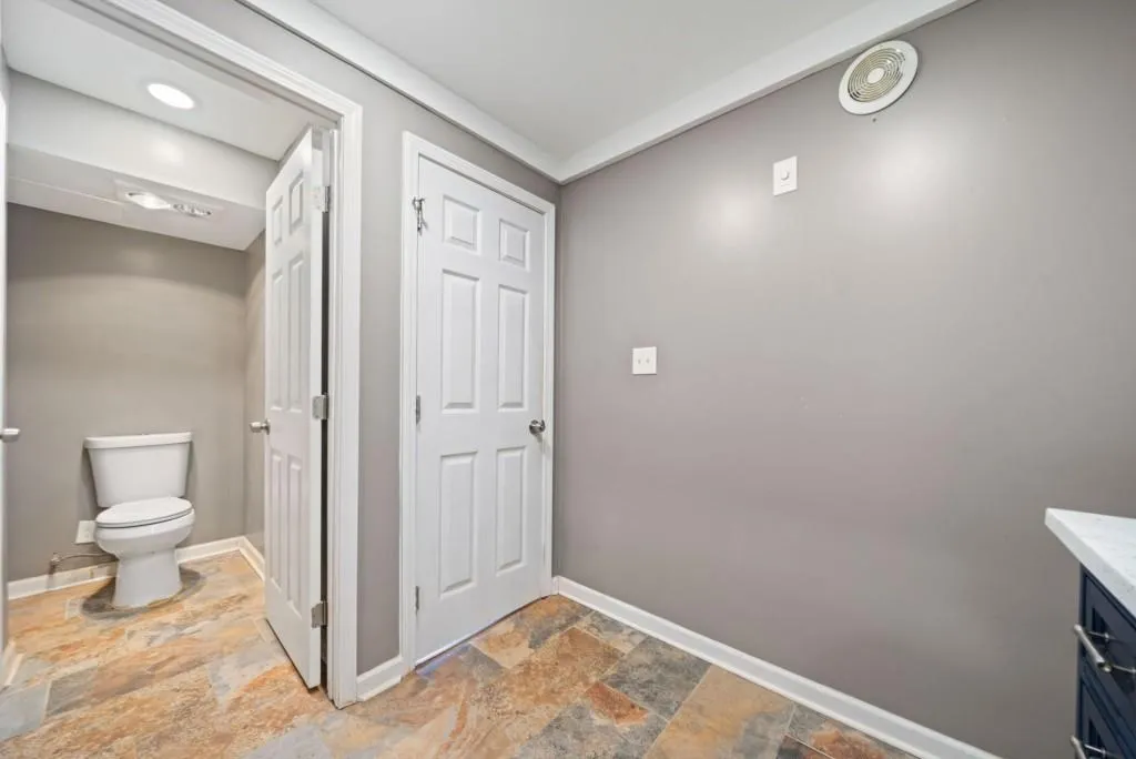 1300 Indian Trail Nw, Atlanta, Georgia 30327, 5 Bedrooms Bedrooms, ,4 BathroomsBathrooms,Residential,Sold,1300 Indian Trail Nw,7521473