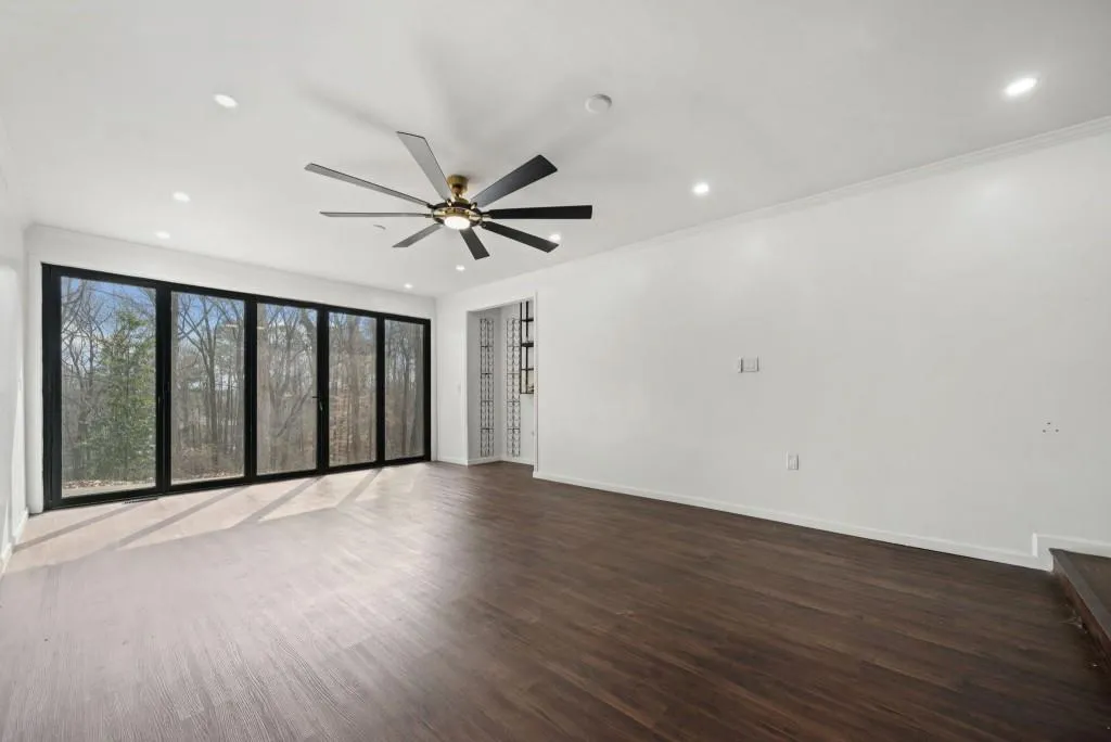 1300 Indian Trail Nw, Atlanta, Georgia 30327, 5 Bedrooms Bedrooms, ,4 BathroomsBathrooms,Residential,Sold,1300 Indian Trail Nw,7521473