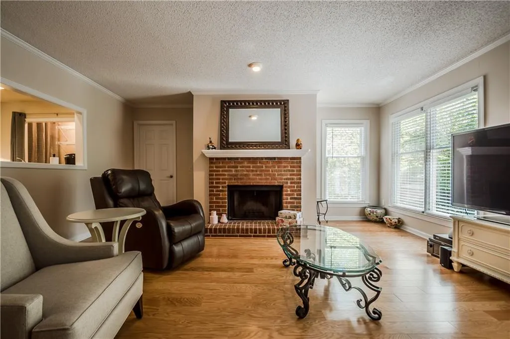 111 Abingdon Way, Sandy Springs, Georgia 30328, 2 Bedrooms Bedrooms, ,2 BathroomsBathrooms,Residential,Sold,111 Abingdon Way,5998765