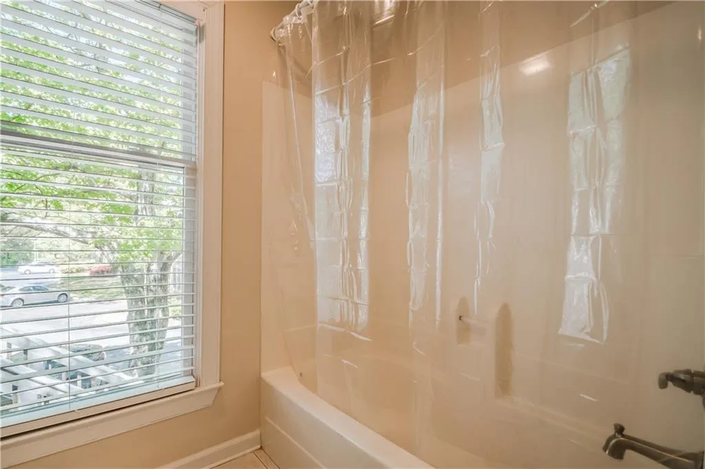 111 Abingdon Way, Sandy Springs, Georgia 30328, 2 Bedrooms Bedrooms, ,2 BathroomsBathrooms,Residential,Sold,111 Abingdon Way,5998765