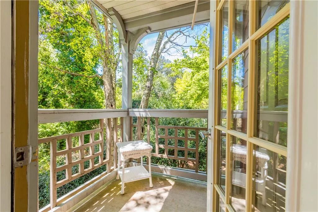 111 Abingdon Way, Sandy Springs, Georgia 30328, 2 Bedrooms Bedrooms, ,2 BathroomsBathrooms,Residential,Sold,111 Abingdon Way,5998765