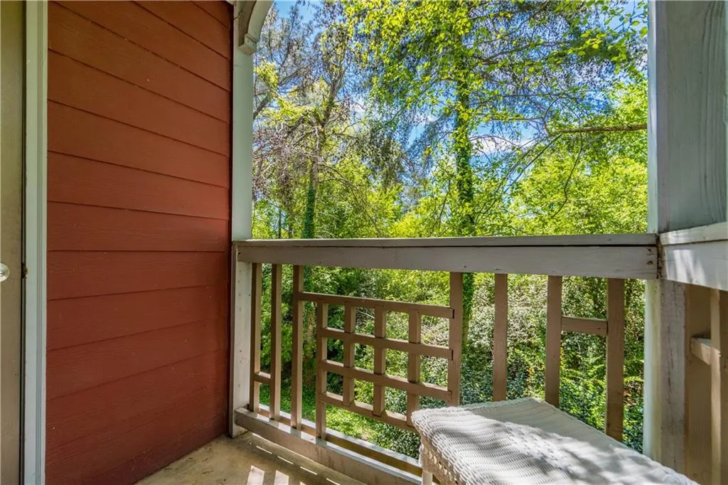 111 Abingdon Way, Sandy Springs, Georgia 30328, 2 Bedrooms Bedrooms, ,2 BathroomsBathrooms,Residential,Sold,111 Abingdon Way,5998765