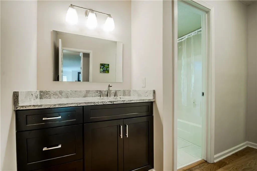 111 Abingdon Way, Sandy Springs, Georgia 30328, 2 Bedrooms Bedrooms, ,2 BathroomsBathrooms,Residential,Sold,111 Abingdon Way,5998765