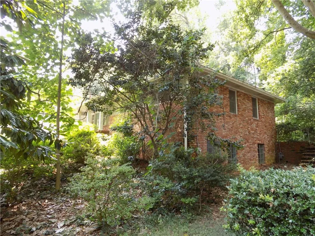 3525 Old Ivy Lane Ne, Atlanta, Georgia 30342, 3 Bedrooms Bedrooms, ,3 BathroomsBathrooms,Residential,Sold,3525 Old Ivy Lane Ne,5886209