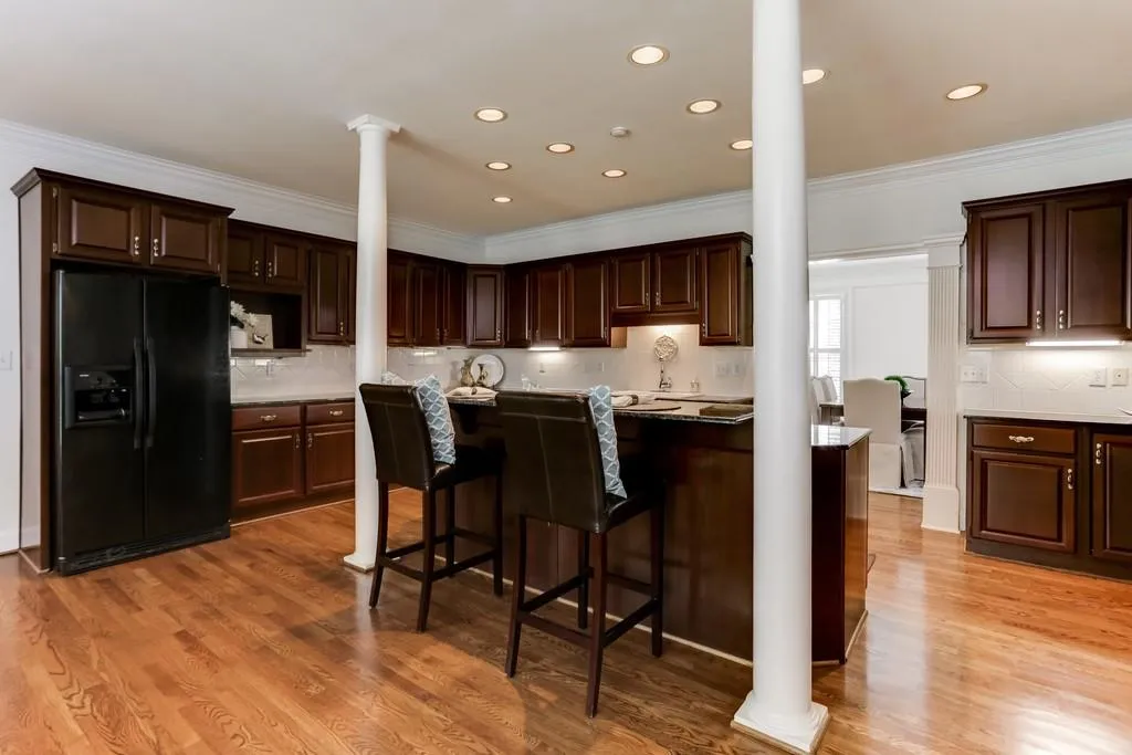 345 W Berwicke Common, Sandy Springs, Georgia 30342, 5 Bedrooms Bedrooms, ,4 BathroomsBathrooms,Residential,Sold,345 W Berwicke Common,6518636