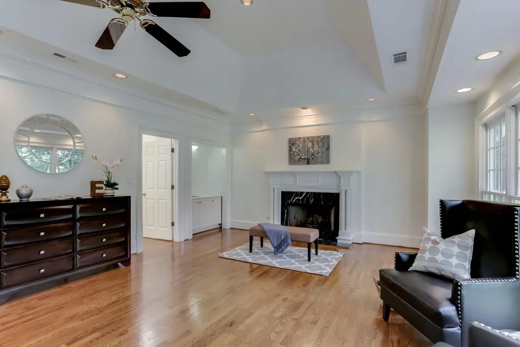 345 W Berwicke Common, Sandy Springs, Georgia 30342, 5 Bedrooms Bedrooms, ,4 BathroomsBathrooms,Residential,Sold,345 W Berwicke Common,6518636