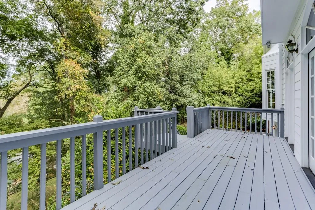 345 W Berwicke Common, Sandy Springs, Georgia 30342, 5 Bedrooms Bedrooms, ,4 BathroomsBathrooms,Residential,Sold,345 W Berwicke Common,6518636