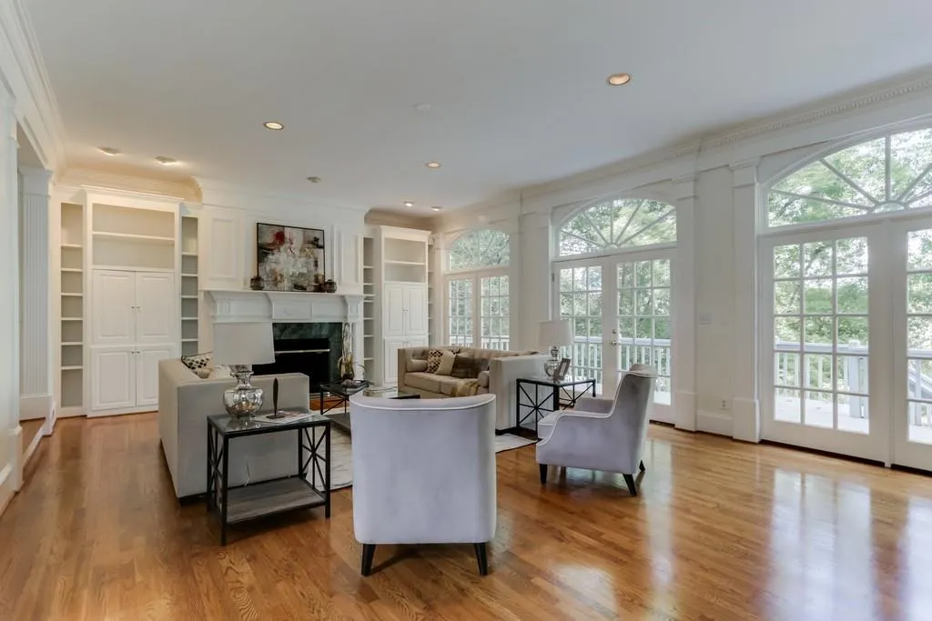 345 W Berwicke Common, Sandy Springs, Georgia 30342, 5 Bedrooms Bedrooms, ,4 BathroomsBathrooms,Residential,Sold,345 W Berwicke Common,6518636