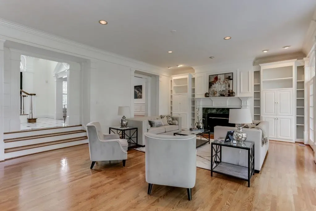 345 W Berwicke Common, Sandy Springs, Georgia 30342, 5 Bedrooms Bedrooms, ,4 BathroomsBathrooms,Residential,Sold,345 W Berwicke Common,6518636