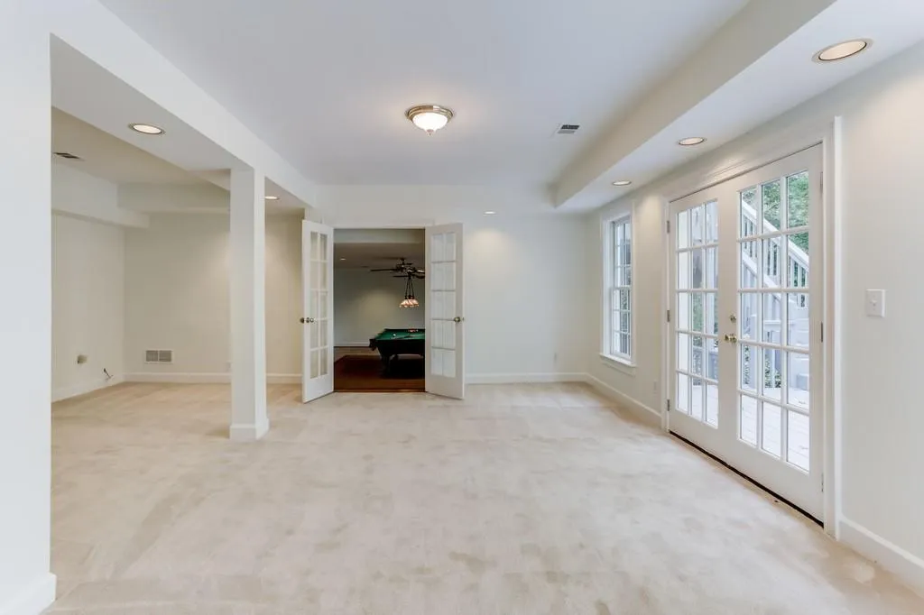 345 W Berwicke Common, Sandy Springs, Georgia 30342, 5 Bedrooms Bedrooms, ,4 BathroomsBathrooms,Residential,Sold,345 W Berwicke Common,6518636