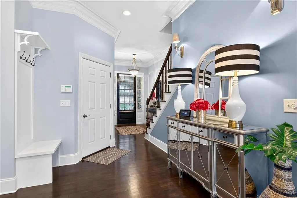 5492 Glenridge Drive Unit 580, Sandy Springs, Georgia 30342, 4 Bedrooms Bedrooms, ,3 BathroomsBathrooms,Residential,For Sale,5492 Glenridge Drive Unit 580,7740522