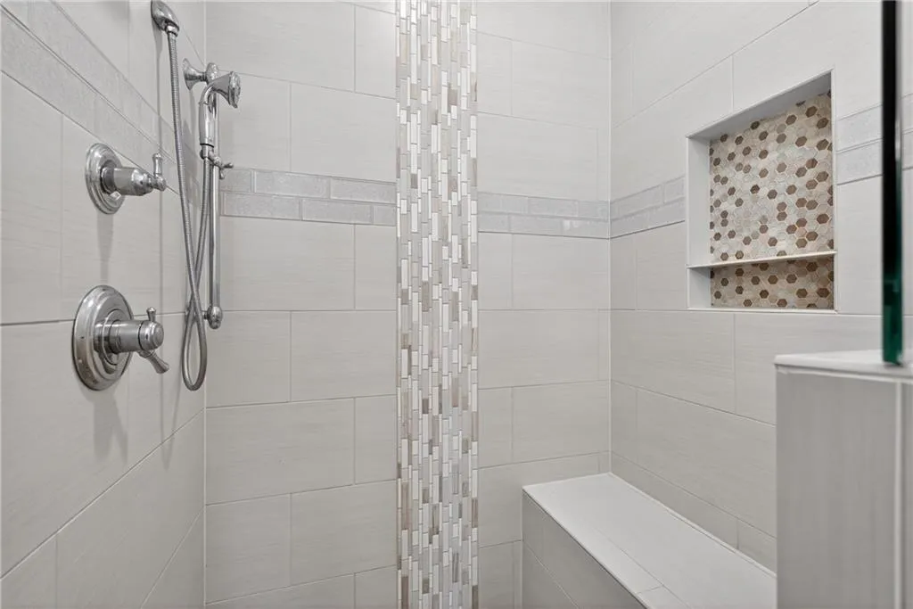 5492 Glenridge Drive Unit 580, Sandy Springs, Georgia 30342, 4 Bedrooms Bedrooms, ,3 BathroomsBathrooms,Residential,For Sale,5492 Glenridge Drive Unit 580,7740522