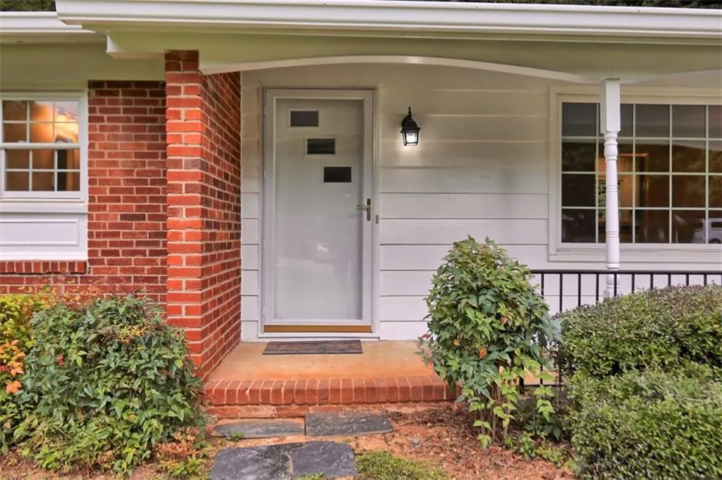 330 Brook Drive, Sandy Springs, Georgia 30328, 3 Bedrooms Bedrooms, ,2 BathroomsBathrooms,Residential,Sold,330 Brook Drive,6746823 330 Brook Drive, Sandy Springs, Georgia 30328, 3 Bedrooms Bedrooms, ,2 BathroomsBathrooms,Residential,Sold,330 Brook Drive,6746823