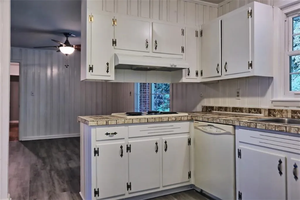 330 Brook Drive, Sandy Springs, Georgia 30328, 3 Bedrooms Bedrooms, ,2 BathroomsBathrooms,Residential,Sold,330 Brook Drive,6746823 330 Brook Drive, Sandy Springs, Georgia 30328, 3 Bedrooms Bedrooms, ,2 BathroomsBathrooms,Residential,Sold,330 Brook Drive,6746823