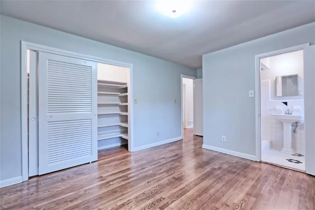 330 Brook Drive, Sandy Springs, Georgia 30328, 3 Bedrooms Bedrooms, ,2 BathroomsBathrooms,Residential,Sold,330 Brook Drive,6746823 330 Brook Drive, Sandy Springs, Georgia 30328, 3 Bedrooms Bedrooms, ,2 BathroomsBathrooms,Residential,Sold,330 Brook Drive,6746823